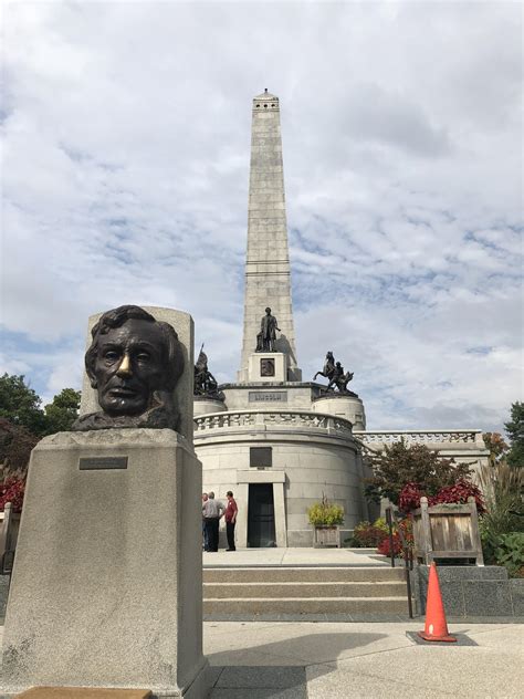 A Photo Of Abraham Lincolns Tomb Springfield Il Rpics