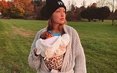 Gigi Hadid sale con su hija en Nueva York - LaBotana.com