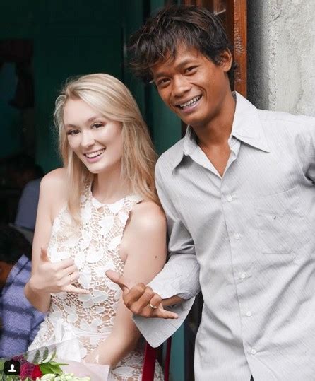 indonesian man 26 marries english lady 21 sends internet in indonesia into overdrive