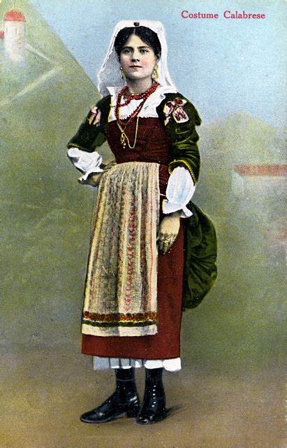 Calabrese Country Girl In Native Dress Italy 1900 Early Pictures Abiti Tradizionali Abiti