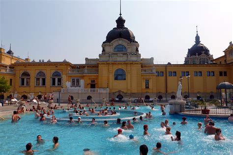 Hungría es un país de europa central sin litoral. 1000 destinos antes de morrer: Budapeste, HUNGRIA