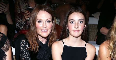 Julianne Moore Daughter Liv Sit Front Row At Nyfw 2016 Photos