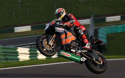 Brands Hatch Bsb Shane Byrne Takes Round One Pole Mcn
