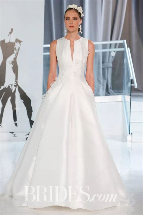 20 Timeless Wedding Dresses For The Classic Bride Amsale Wedding
