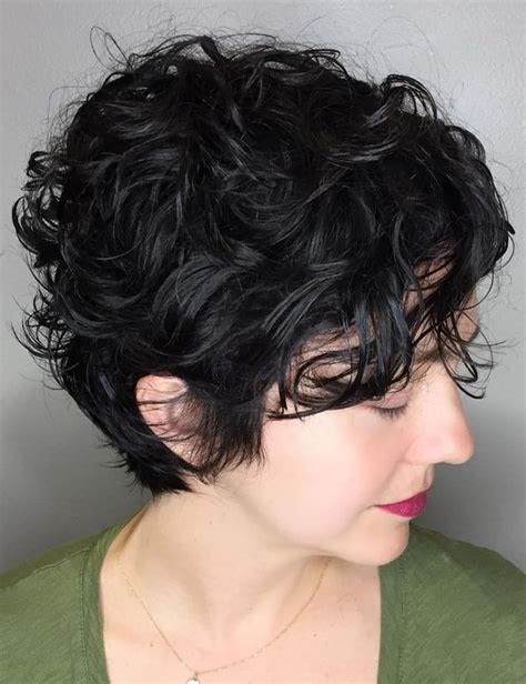 Messy Curly Pixie Hairstyle Short Wavy Pixie Curly Pixie Cuts Short