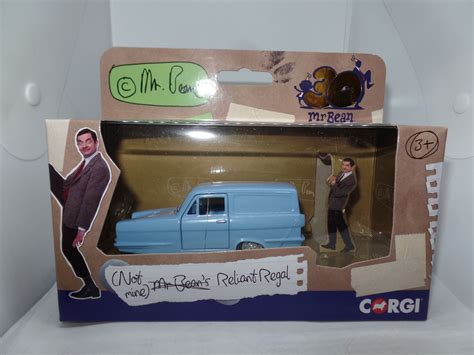 Toys Corgi Cc85804 136 Scale Robin Reliant 3 Wheeler Mr Bean Blue