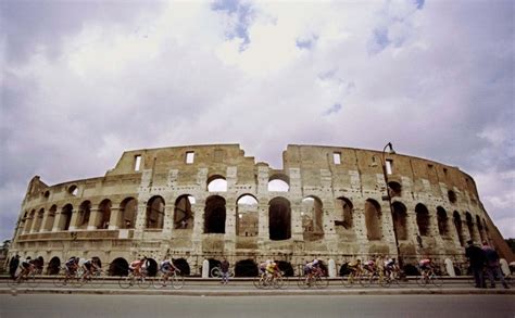 Anfiteatro Flavio Monumenti Di Roma Antica Studentiit