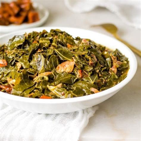 Don't use a bunch that's larger than 2 pounds or the leaves will be tough and bitter and the stems woody. Southern Collard Greens | Recipe in 2020 | Greens recipe ...