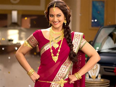 Pin By Sana Khan On Style Outfits Sonakshi Sinha Saree Indian Women Most Beautiful Indian