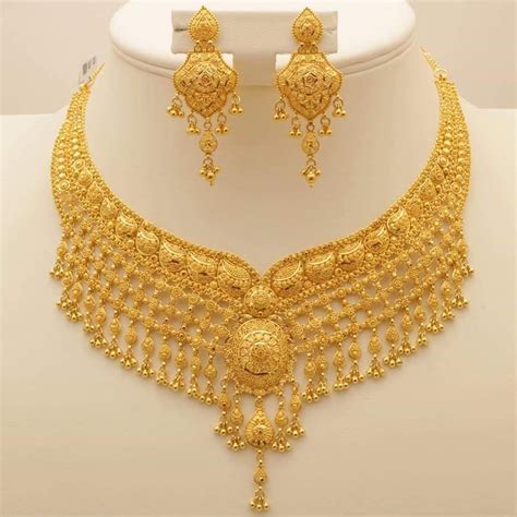 Pin By Anaya Khan On Gold Jewellery Dubai Gold Jewelry Bridal Gold