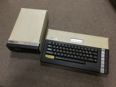Lot 62 An Atari 800xl Computer And Other Electronics