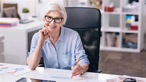 9 Best Job Ideas For Retirees And Seniors After Retirement Career Opportunities Finance Jobs