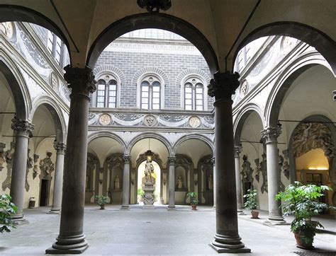 Patio Interior Del Palacio Médici Riccardi Florence Sights Florence