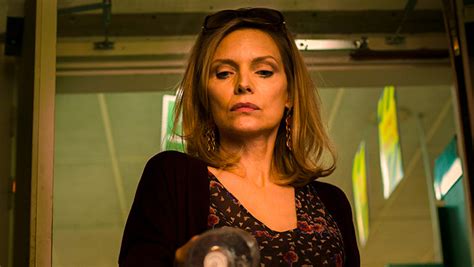 Trailer Michelle Pfeiffer Plays A Penniless Socialite In French Exit