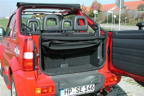 Overcome muddy pits, manoeuvre through. Bilder: Power of music: Suzuki Jimny Cabrio Rock am Ring ...