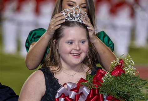 A Moment Like This Hths Senior With Down Syndrome Crowned Homecoming Queen The Trussville Tribune
