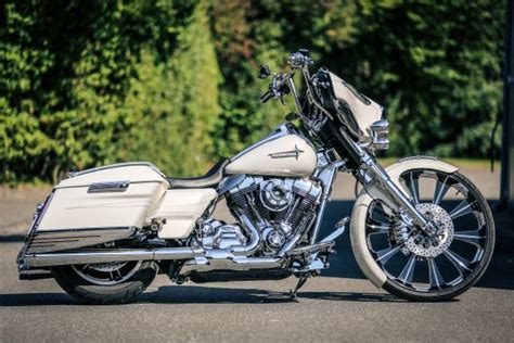 Customized Harley Davidson Street Glide Motorcycles By Thunderbike