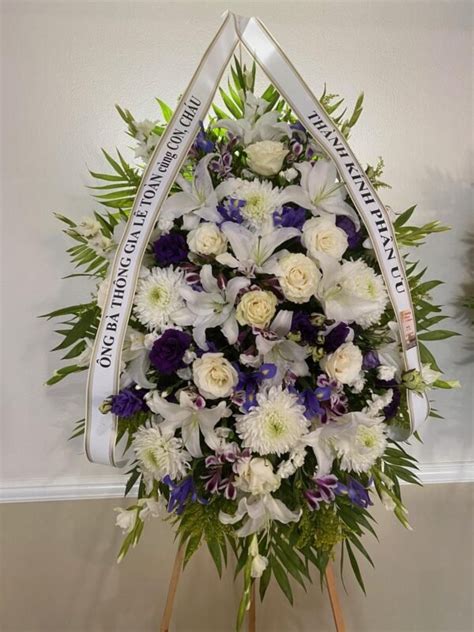 Funeral Standing Spray 01 Kimanh Flowers