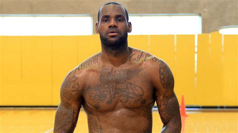 Lebron Cavs Work Out On Public Beach As Onlookers Swarm Fox Sports