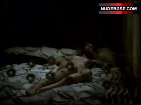 Ana Luisa Peluffo Naked On Bed Una Rata En La Oscuridad