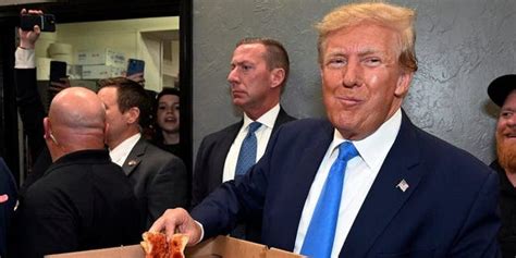 Trump Makes Surprise Visit To Florida Pizza Place Hands Out Slices To Supporters Fox News