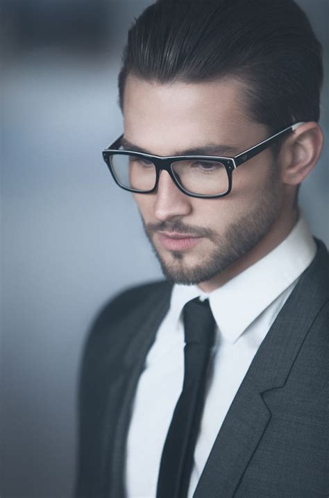 business attire anteojos o gafas gafas para hombre estilos de moda masculina y usando lentes