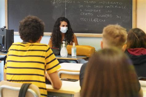 Quarantena A Scuola Le Nuove Regole In Caso Di Un Positivo In Classe