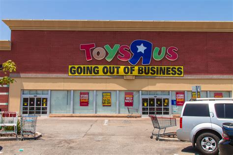 The latest tweets from toysrus (@toysrus). Toys 'R' Us Kids Say Goodbye to Geoffrey the Giraffe | Time