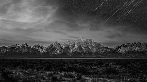 Mountain Under Falling Stars Black White Clouds Sky Hd Dark Wallpapers