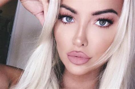 Lindsey Pelas Nude Ambition As Star Flashes Cleavage Daily Star