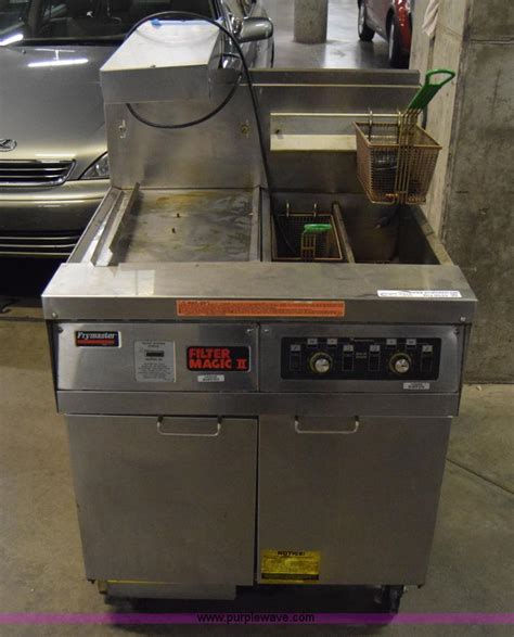 Frymaster Filter Magic II Deep Fryer With Built In Warmer In Wichita
