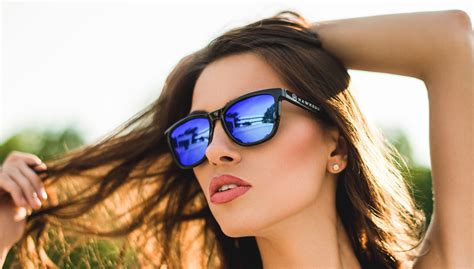 Beautiful Young Brown Haired Woman Wearing Sunglasses Wallpapers And Images Wallpapers