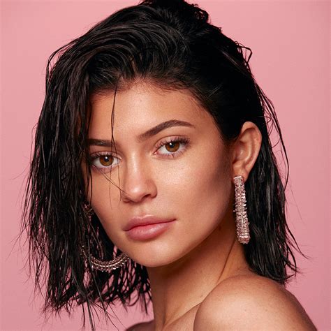 The latest tweets from kylie jenner (@kyliejenner): Kylie Jenner : « mes sœurs et ma mère sont mes icônes ...
