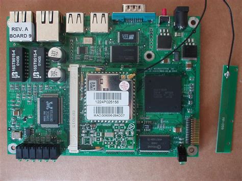 Small Low Cost Linux System Targets Wireless Networking Apps