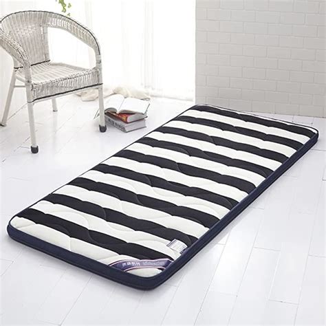 The best mattress pads of 2020, including machine washable mattress pads, cotton mattress toppers, and mattress pads for back pain to up the comfort level of your bed. Fiber Mattress Topper Folding Mattress, Hypoallergenic ...