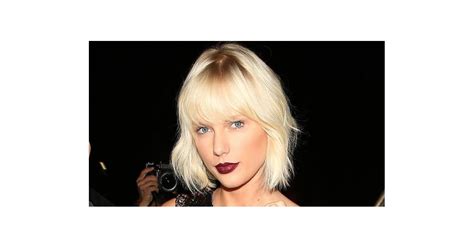 Taylor Swifts Bleach Blonde Hair And Dark Lips Popsugar Beauty