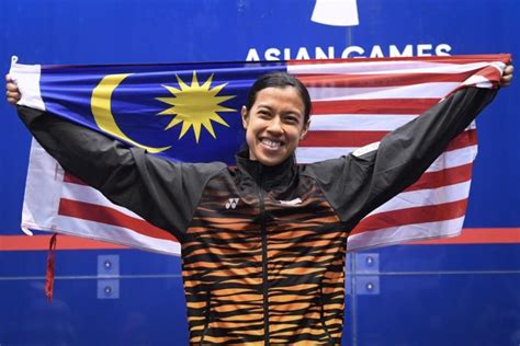 She is currently ranked world number 1 in women's squash, and is the first asian woman to achieve this. Banyak Harumkan Nama Malaysia, Datuk Nicol David Dilantik ...