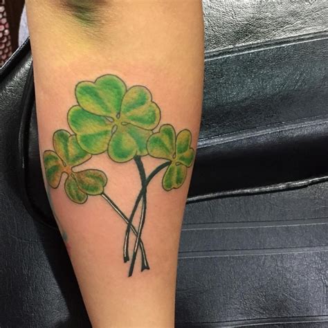 60 Amazing Four Leaf Clover Tattoo Designs For Men Catch Up Your Luck