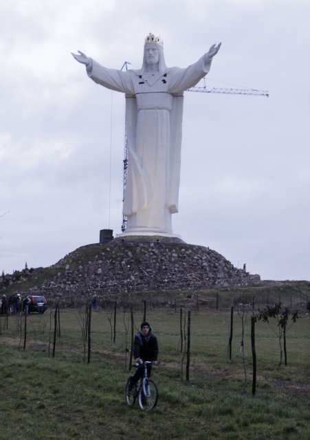 Giant Statue Of Jesus In Swiebodzin Poland I Just Thought This Was