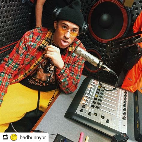 Baby, i already found out, it shows when you see me. #Repost @badbunnypr • • • Sustituyendo a Billy en ...