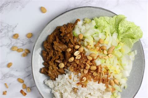 Vegetarische Rendang Met Kokosrijst En Chinese Kool Keukenmeid