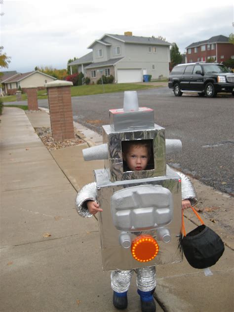 Diy robot costume for kids materials required *1 cardboard box to fit over head *1 cardboard box for the body * silver. Love Sweet Love: DIY Robot Costume and MORE exciting news!!!