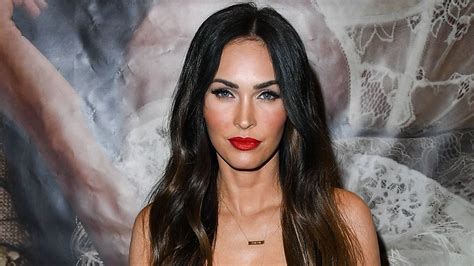 Megan fox is an american actress and model. Megan Fox's Billboard Music Awards Dress Is Too Hot For ...
