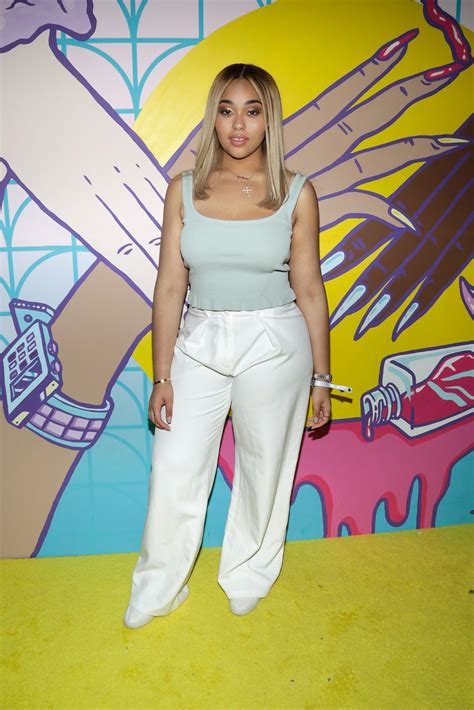 Jordyn Woods Flaunts Curvey Body While Bagging Business Deals Daily Worthing