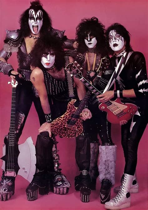 Pin By H3lloskull On Kiss The Best Rock Band On Earth Kiss Band