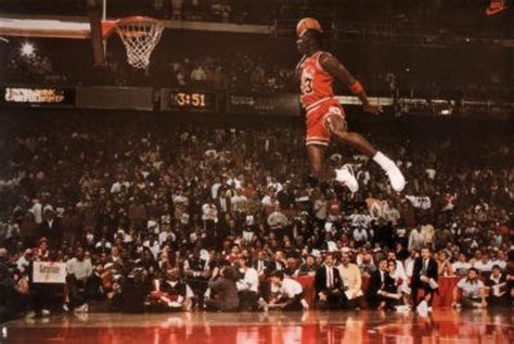 Michael Jordans Top 9 Most Famous Plays And Dunks Howtheyplay
