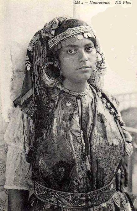 Algerian Moorish Woman African Art Vintage Photos Vintage Postcards