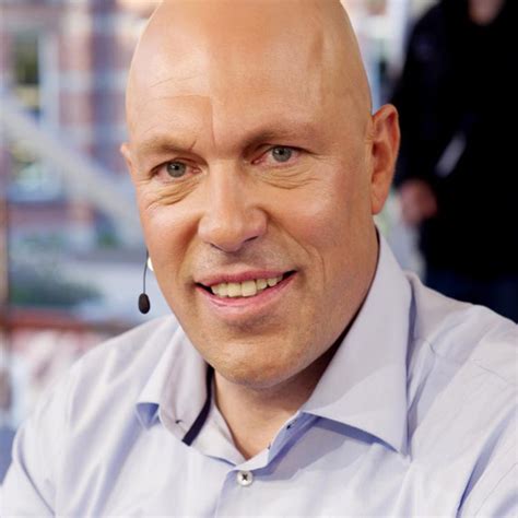 Découvrez la biographie de jan van halst : Oud-profwielrenner & TV-persoonlijkheid Gert Jakobs - Papendal