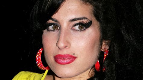 ‘in Her Words Nuevo Libro De Amy Winehouse Kiss Fm