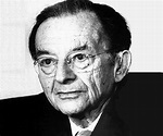 Erich Fromm Biography - Facts, Childhood, Family Life & Achievements